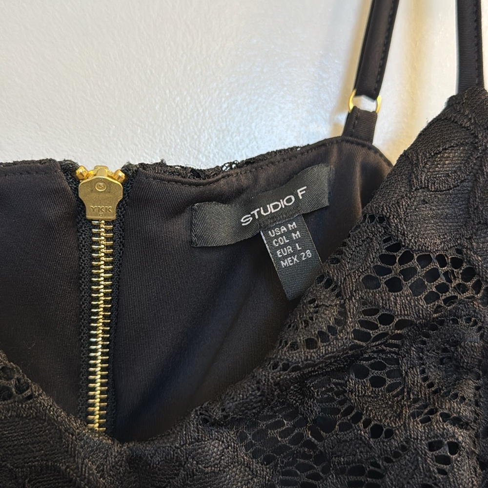 Cropped Blouse Tank Top - Picture 7 of 9